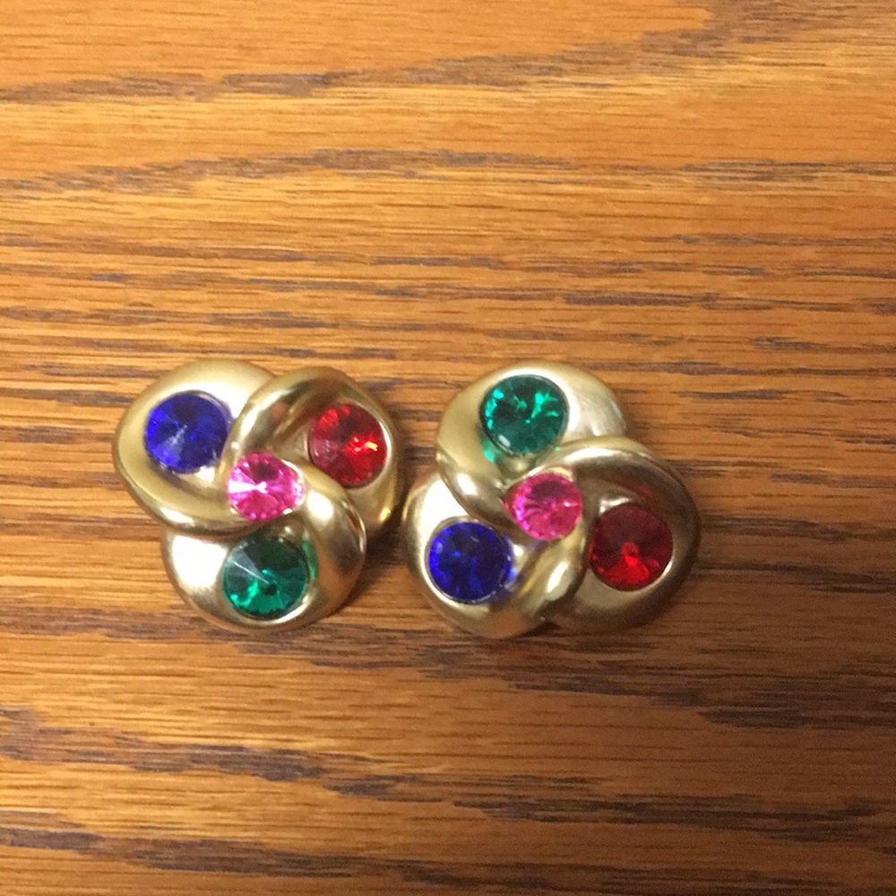 Clip earrings